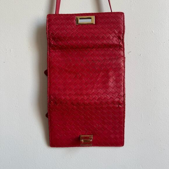 BOTTEGA GIOTTI Red Woven Crossbody Built-in-Wallet Bag - Picture 7 of 9
